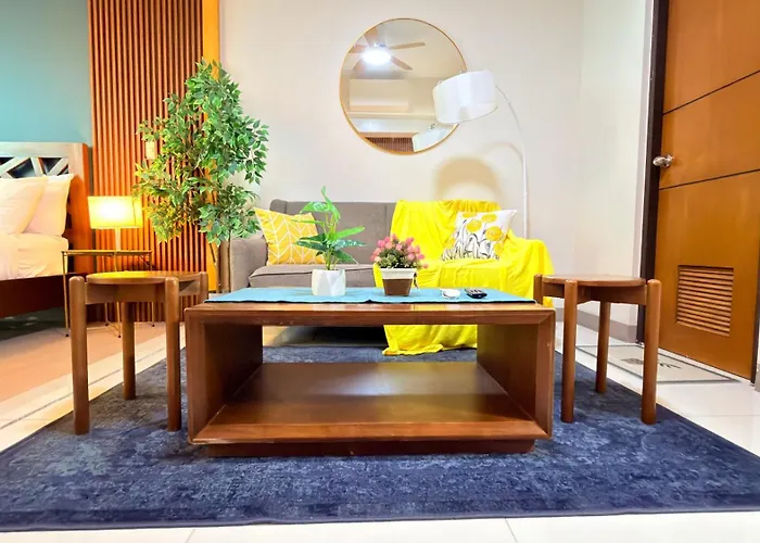 Free Welcome Breakfast, Bgc 1br, 300mbps Fiber, Steps To Mitsukoshi & Uptown, 12q